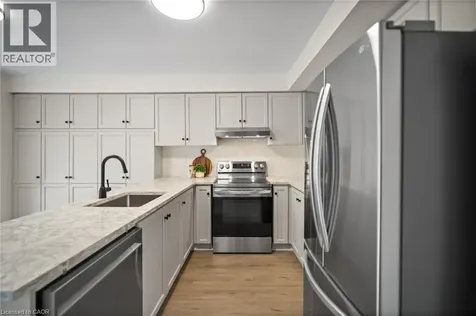 320 Hamilton Drive Ancaster ON L9G 4W6