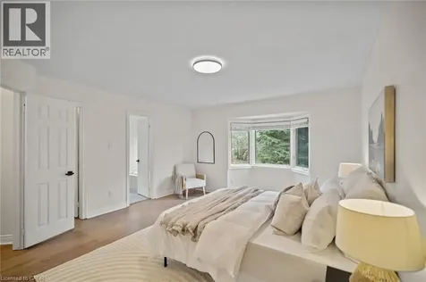 320 Hamilton Drive Ancaster ON L9G 4W6