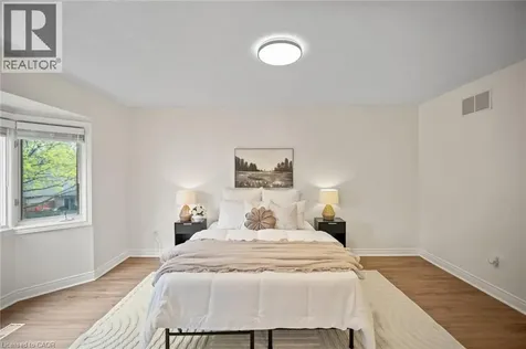 320 Hamilton Drive Ancaster ON L9G 4W6