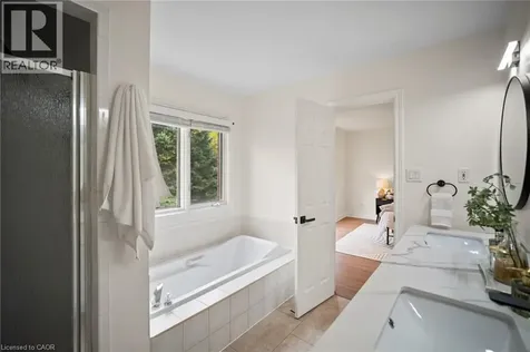 320 Hamilton Drive Ancaster ON L9G 4W6