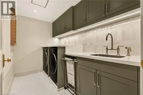 393 Hess Street South Hamilton ON L8P 3R2