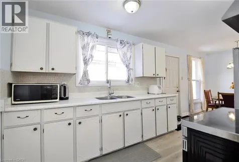 104 Milford Avenue Waterloo ON N2L 3Z3
