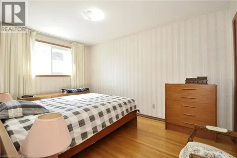 104 Milford Avenue Waterloo ON N2L 3Z3