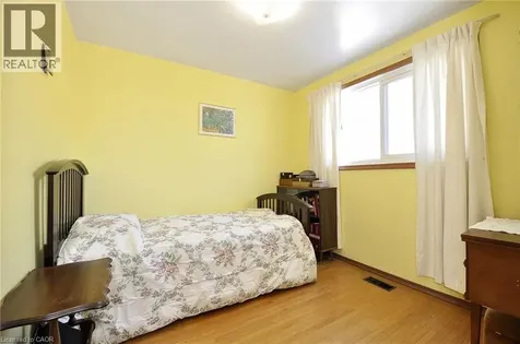 104 Milford Avenue Waterloo ON N2L 3Z3