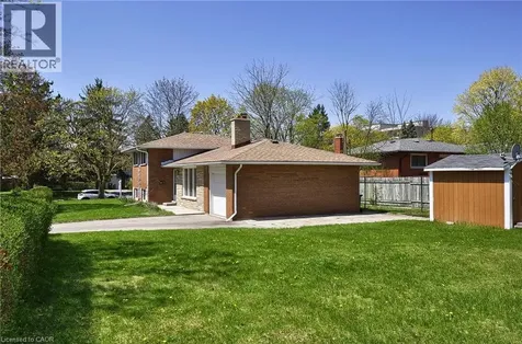 104 Milford Avenue Waterloo ON N2L 3Z3