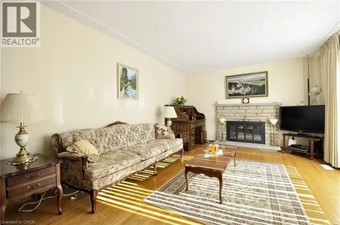 104 Milford Avenue Waterloo ON N2L 3Z3