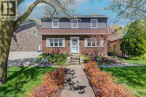 53 Lincoln Avenue Cambridge ON N1R 4W6