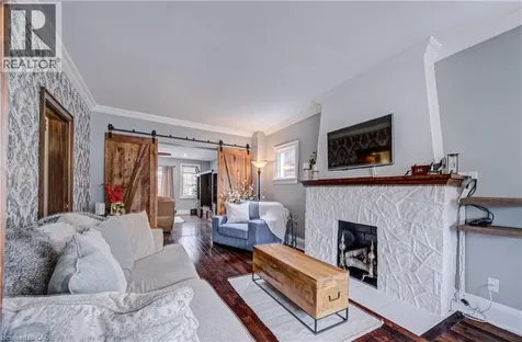 53 Lincoln Avenue Cambridge ON N1R 4W6