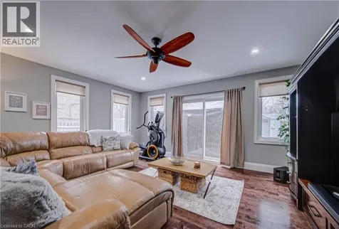 53 Lincoln Avenue Cambridge ON N1R 4W6