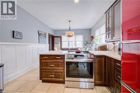 53 Lincoln Avenue Cambridge ON N1R 4W6