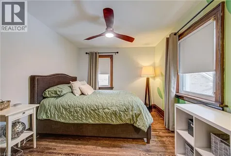 53 Lincoln Avenue Cambridge ON N1R 4W6