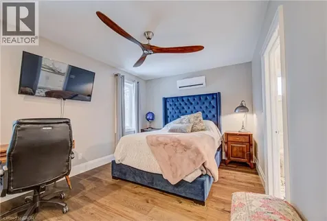 53 Lincoln Avenue Cambridge ON N1R 4W6