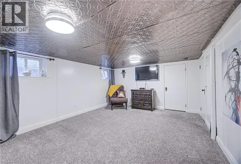 53 Lincoln Avenue Cambridge ON N1R 4W6