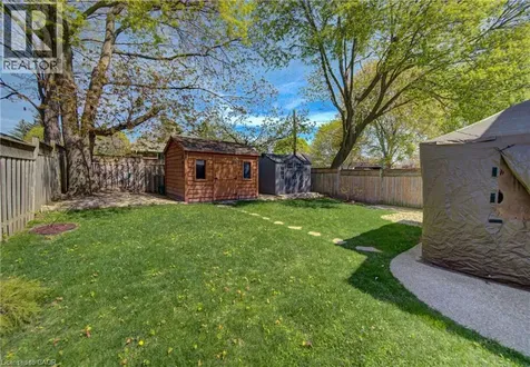 53 Lincoln Avenue Cambridge ON N1R 4W6