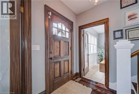 53 Lincoln Avenue Cambridge ON N1R 4W6