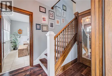 53 Lincoln Avenue Cambridge ON N1R 4W6