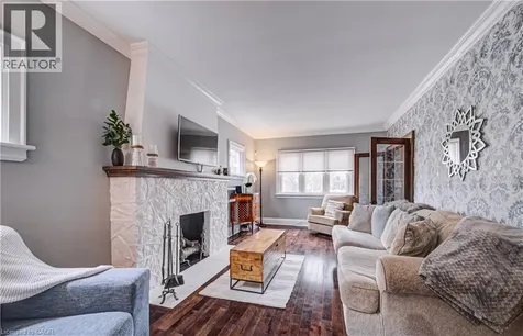 53 Lincoln Avenue Cambridge ON N1R 4W6