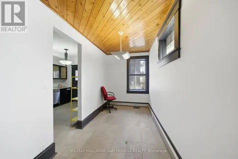 79 Hinton Avenue North Ottawa ON K1Y 0Z7