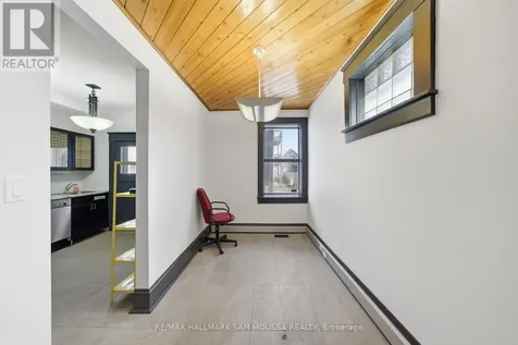 79 Hinton Avenue North Ottawa ON K1Y 0Z7