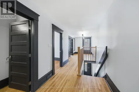 79 Hinton Avenue North Ottawa ON K1Y 0Z7
