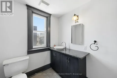 79 Hinton Avenue North Ottawa ON K1Y 0Z7