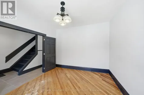79 Hinton Avenue North Ottawa ON K1Y 0Z7