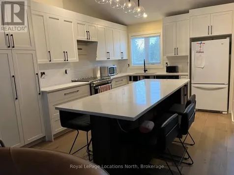 149 Fairway Crescent Collingwood ON L9Y 5B4
