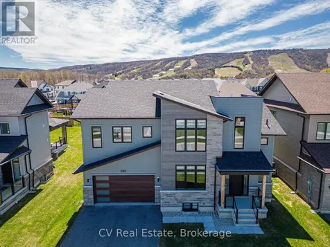 111 Stoneleigh Drive Blue Mountains ON L9Y 4P5