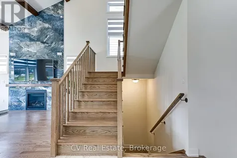 111 Stoneleigh Drive Blue Mountains ON L9Y 4P5