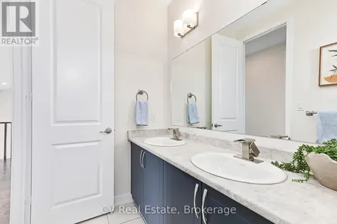 111 Stoneleigh Drive Blue Mountains ON L9Y 4P5