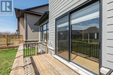 111 Stoneleigh Drive Blue Mountains ON L9Y 4P5