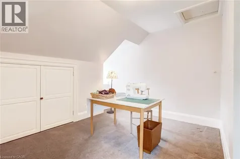 5 Undercliffe Avenue Hamilton ON L8P 3G9
