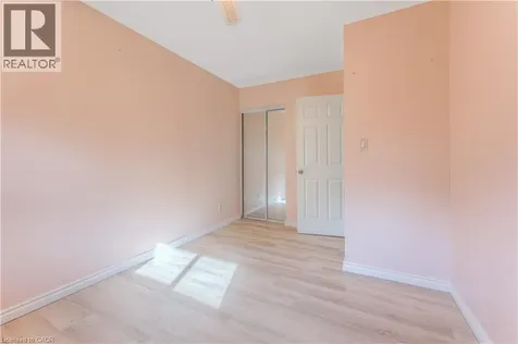 18 Gilston Parkway Paris ON N3L 3K6