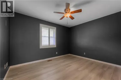 18 Gilston Parkway Paris ON N3L 3K6