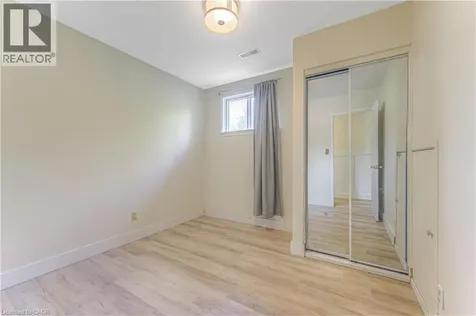 18 Gilston Parkway Paris ON N3L 3K6