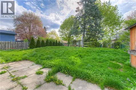18 Gilston Parkway Paris ON N3L 3K6