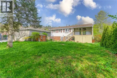 18 Gilston Parkway Paris ON N3L 3K6
