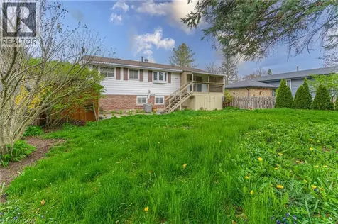 18 Gilston Parkway Paris ON N3L 3K6