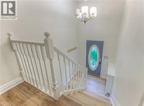 18 Gilston Parkway Paris ON N3L 3K6