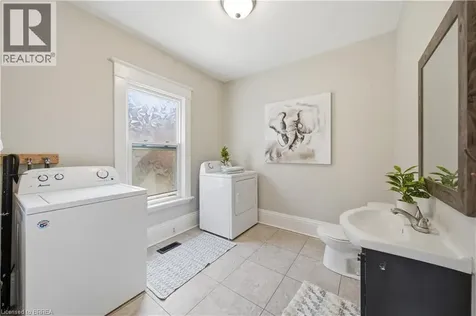 33 Richmond Street Brantford ON N3T 3Y2