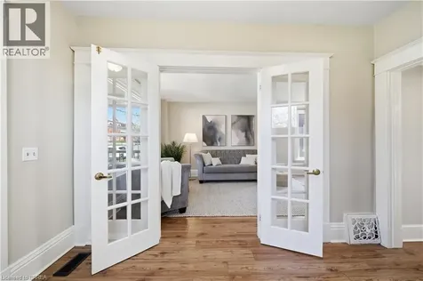 33 Richmond Street Brantford ON N3T 3Y2