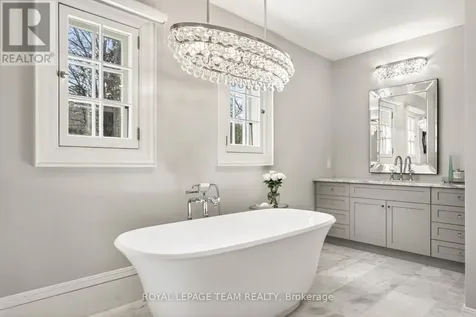 54 Park Road Ottawa ON K1M 0B9