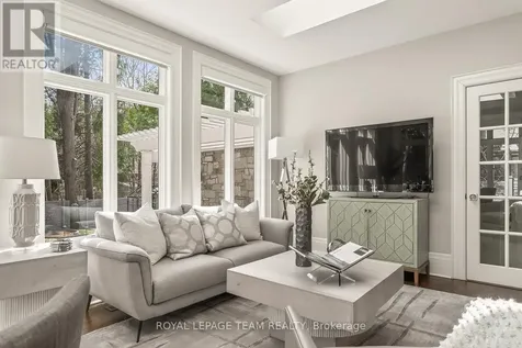 54 Park Road Ottawa ON K1M 0B9
