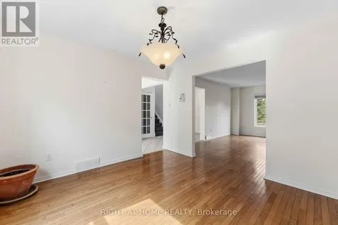 26 Denham Way Ottawa ON K2S 1H5