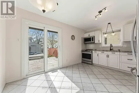 26 Denham Way Ottawa ON K2S 1H5
