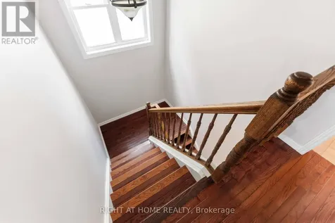 26 Denham Way Ottawa ON K2S 1H5