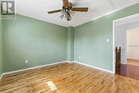 26 Denham Way Ottawa ON K2S 1H5