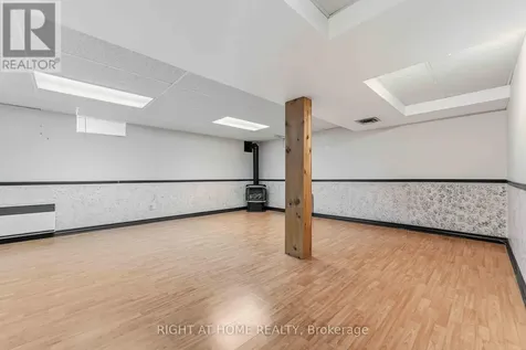 26 Denham Way Ottawa ON K2S 1H5