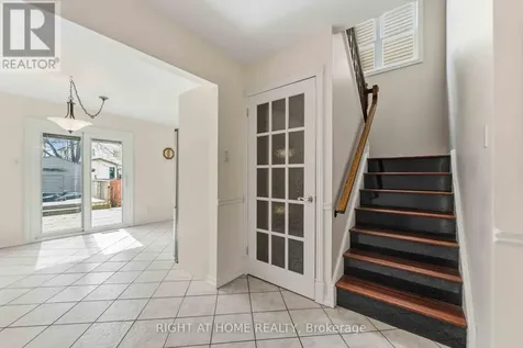 26 Denham Way Ottawa ON K2S 1H5