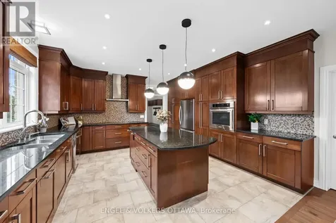 6842 South Village Drive Ottawa ON K4P 0A5